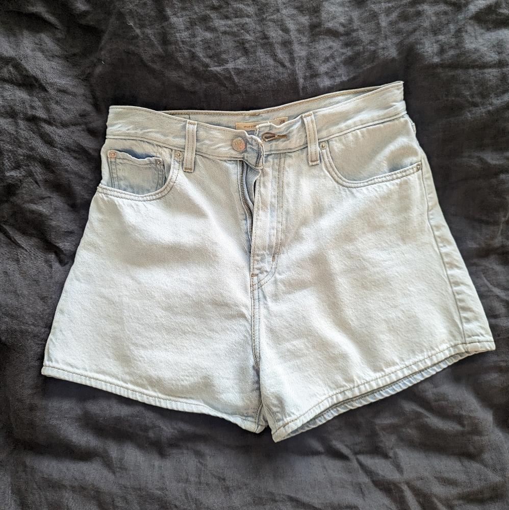 Levi's High Loose Shorts